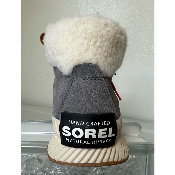 NEW SOREL Sz 6 Out 'N About III Conquest Waterproof Boots Sneakers Gray Suede - Picture 3 of 10